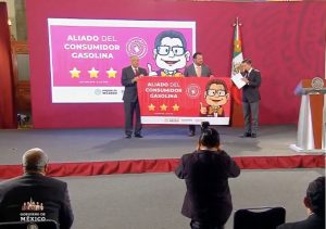 Presidente de México y titular da la Profeco dan distintivo a Gasolineras aliadas del Consumidor